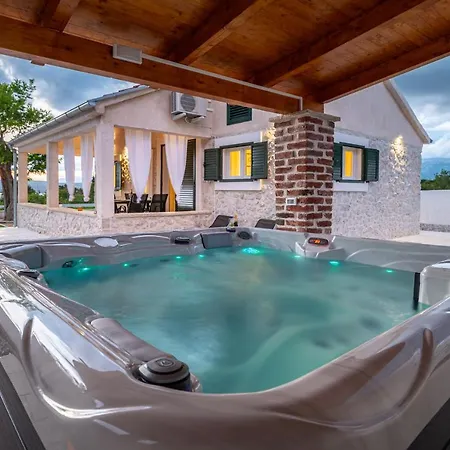 Figurica Tatil Evi Novigrad (Dalmatia)