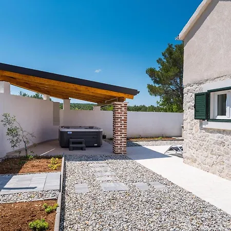 Figurica Tatil Evi