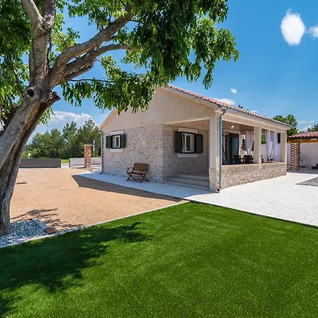 Figurica Tatil Evi Novigrad (Dalmatia)