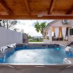 Holiday home Figurica *