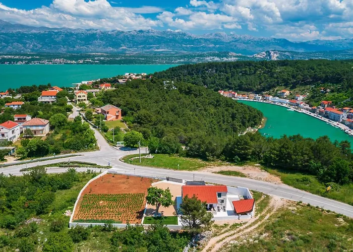 Figurica * Novigrad (Dalmatia)